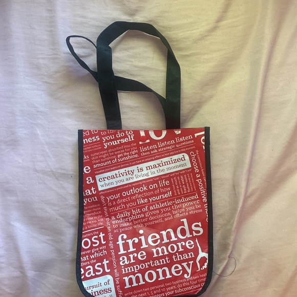 Red lulu lemon tote bag - Picture 2 of 4